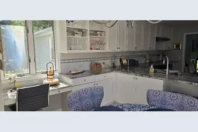 391 Browns Lane, Middletown, RI 02842 - Photo 9