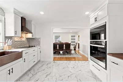 71 Petteys Avenue, Providence, RI 02909 - Photo 13