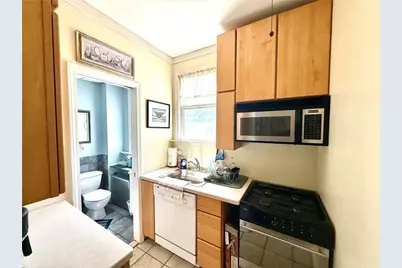 11 Old Beach Road #2, Newport, RI 02840 - Photo 5