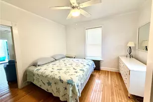 11 Old Beach Rd, Newport, RI 02840 - Photo 7