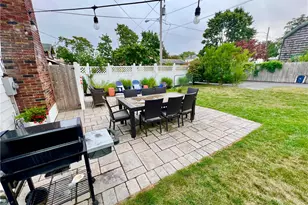7 Watson St, Newport, RI 02840 - Photo 11