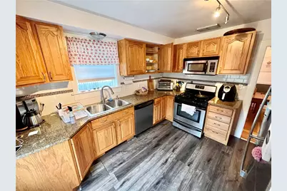 7 Watson Street, Newport, RI 02840 - Photo 3