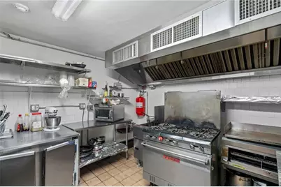 532 Lonsdale Avenue, Pawtucket, RI 02860 - Photo 5