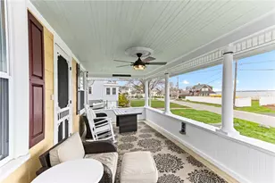 29 Burnett Rd, Warwick, RI 02889 - Photo 3