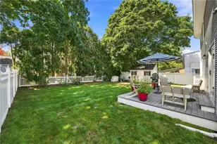 39 Treasure Rd, Narragansett, RI 02882 - Photo 9