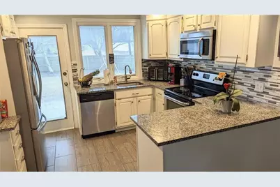 134 Westwood Avenue, Cranston, RI 02905 - Photo 3