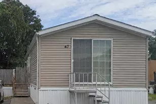 245 Manton St, Pawtucket, RI 02861 - Photo 1