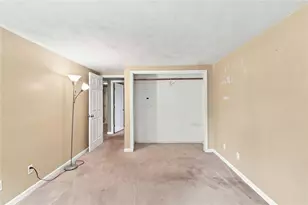 200 Woodlawn Ave, North Providence, RI 02904 - Photo 13