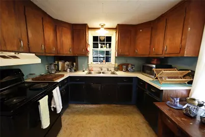 77 Winter Street, South Kingstown, RI 02879 - Photo 7