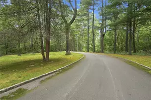275 Forge Rd, North Kingstown, RI 02852 - Photo 3