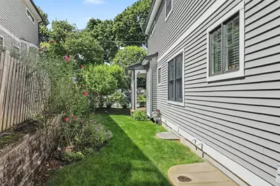 44 Taft Avenue, Providence, RI 02906 - Photo 45