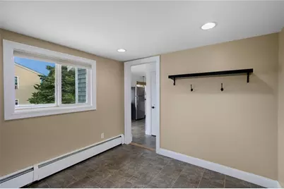 21 Massachusetts Boulevard, Portsmouth, RI 02871 - Photo 5