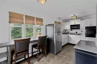 21 Massachusetts Blvd, Portsmouth, RI 02871 - Photo 7