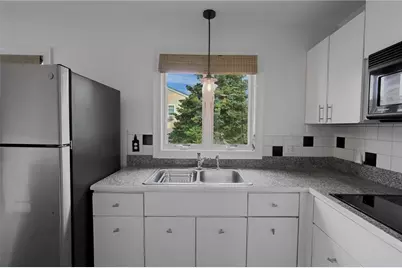 21 Massachusetts Boulevard, Portsmouth, RI 02871 - Photo 9