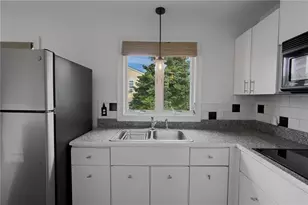 21 Massachusetts Blvd, Portsmouth, RI 02871 - Photo 9