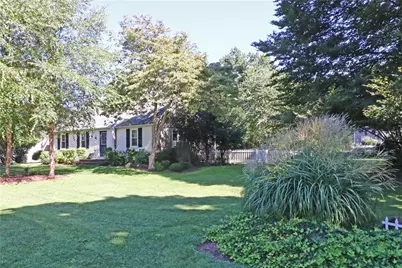 5 North Drive, Middletown, RI 02842 - Photo 3