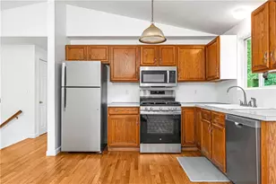 107 Huckleberry Rd, North Kingstown, RI 02852 - Photo 9