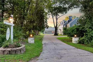 1747 Mooresfield Rd, South Kingstown, RI 02879 - Photo 3