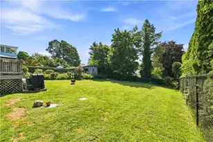 185 Hilton St, Tiverton, RI 02878 - Photo 9