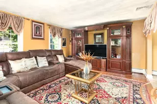 90 Rowley St, Providence, RI 02909 - Photo 3