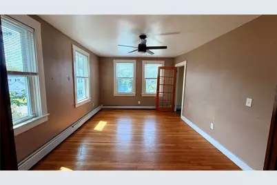 49 E Street, Bristol, RI 02809 - Photo 9