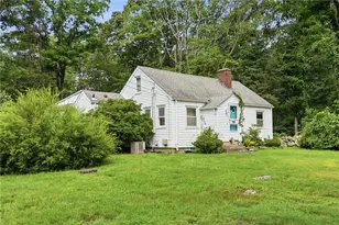 1639 S County Trl, East Greenwich, RI 02818 - Photo 3