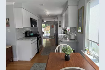 88 Terrace Ave Avenue E, East Providence, RI 02915 - Photo 9