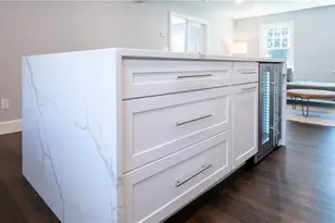 118 Ruggles Ave, Newport, RI 02840 - Photo 19
