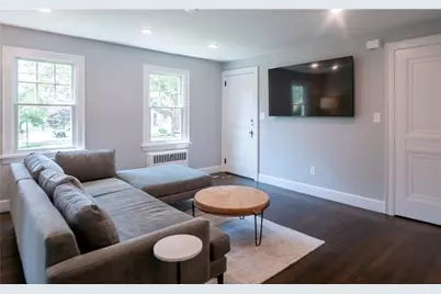 118 Ruggles Avenue #101, Newport, RI 02840 - Photo 5