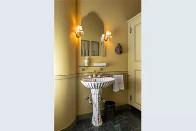 115 Narragansett Avenue, Newport, RI 02840 - Photo 35