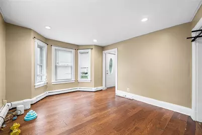 8 Thomas Avenue, Pawtucket, RI 02860 - Photo 3