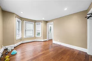 8 Thomas Ave, Pawtucket, RI 02860 - Photo 3