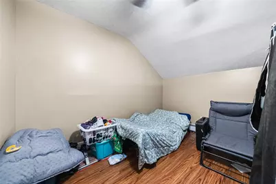 8 Thomas Avenue, Pawtucket, RI 02860 - Photo 13
