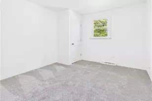 4 Cynthia Dr, North Smithfield, RI 02896 - Photo 7