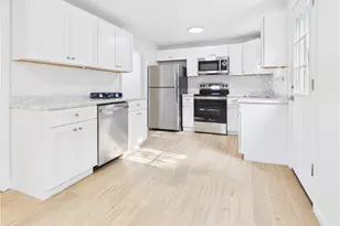 4 Cynthia Dr, North Smithfield, RI 02896 - Photo 3