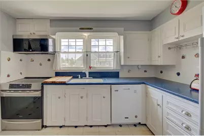 343 Turner Road, Middletown, RI 02842 - Photo 3