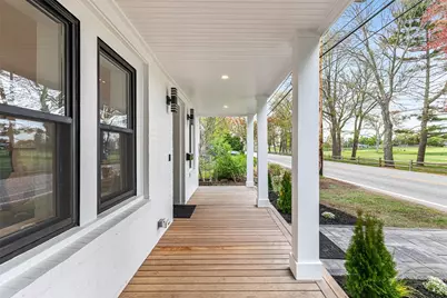 540 Middle Highway, Barrington, RI 02806 - Photo 3