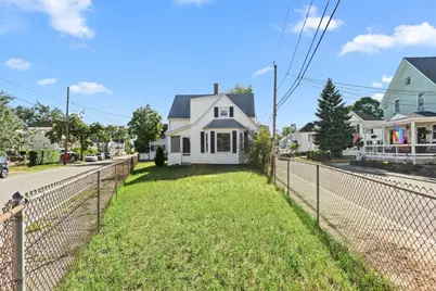 6 Shore Road, East Providence, RI 02915 - Photo 5