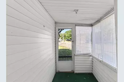 6 Shore Road, East Providence, RI 02915 - Photo 17