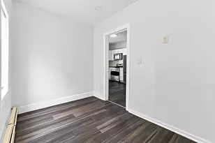 61 Glenham St, Providence, RI 02907 - Photo 17