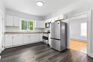 61 Glenham St, Providence, RI 02907 - Photo 9