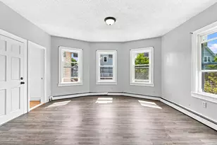 61 Glenham St, Providence, RI 02907 - Photo 27