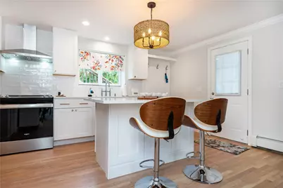259 Gibbs Avenue #6, Newport, RI 02840 - Photo 5