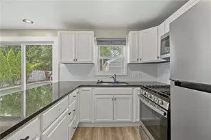 15 Don Ct, Pawtucket, RI 02861 - Photo 3