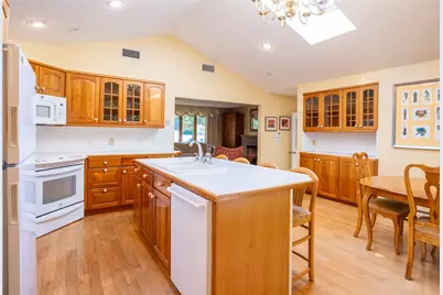 8 Continental Road, Smithfield, RI 02828 - Photo 11