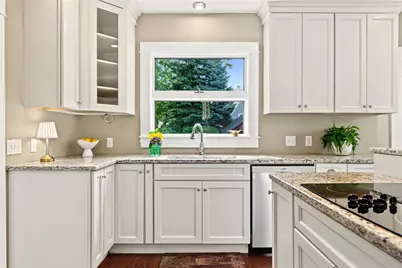 49 Laurel Avenue, Providence, RI 02906 - Photo 11