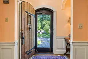 49 Laurel Ave, Providence, RI 02906 - Photo 5