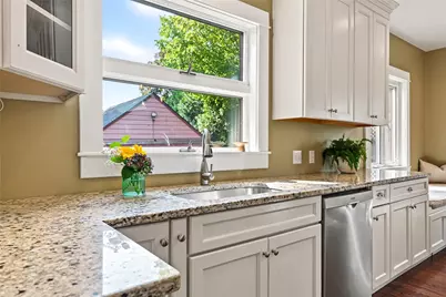49 Laurel Avenue, Providence, RI 02906 - Photo 9