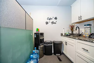 1155 Newport Avenue, Pawtucket, RI 02861 - Photo 21