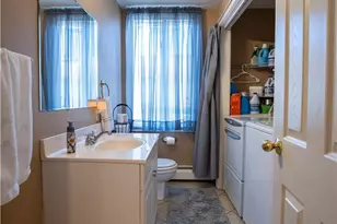 21 Madison St, Warwick, RI 02888 - Photo 9